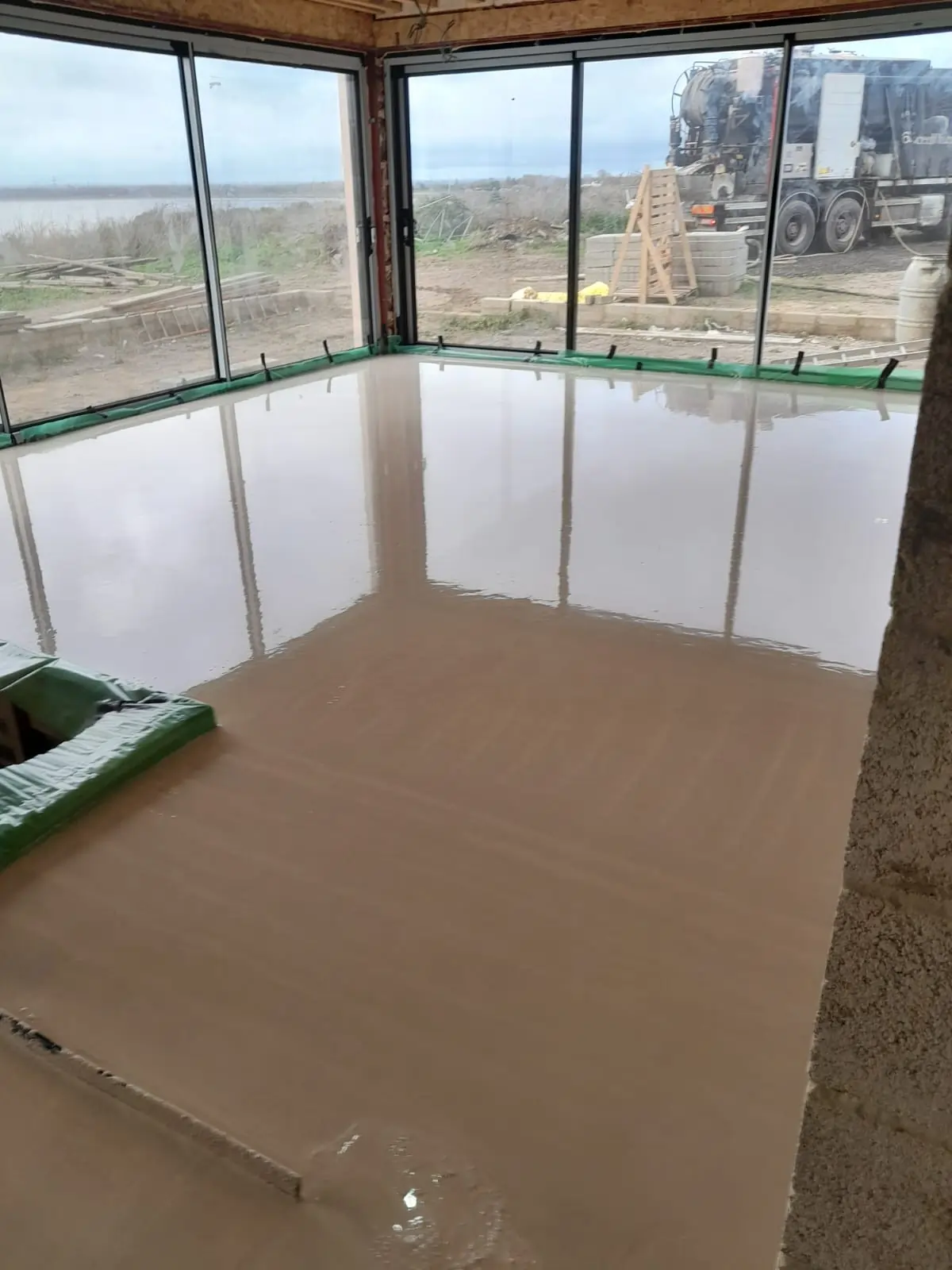 photo of screed being poured